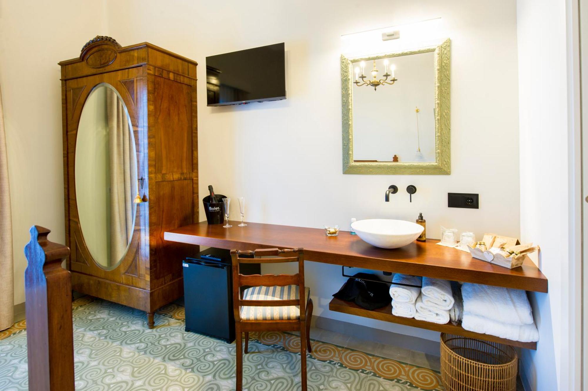 Bolet Casa Modernista Bed & Breakfast Castellvi de la Marca Bagian luar foto