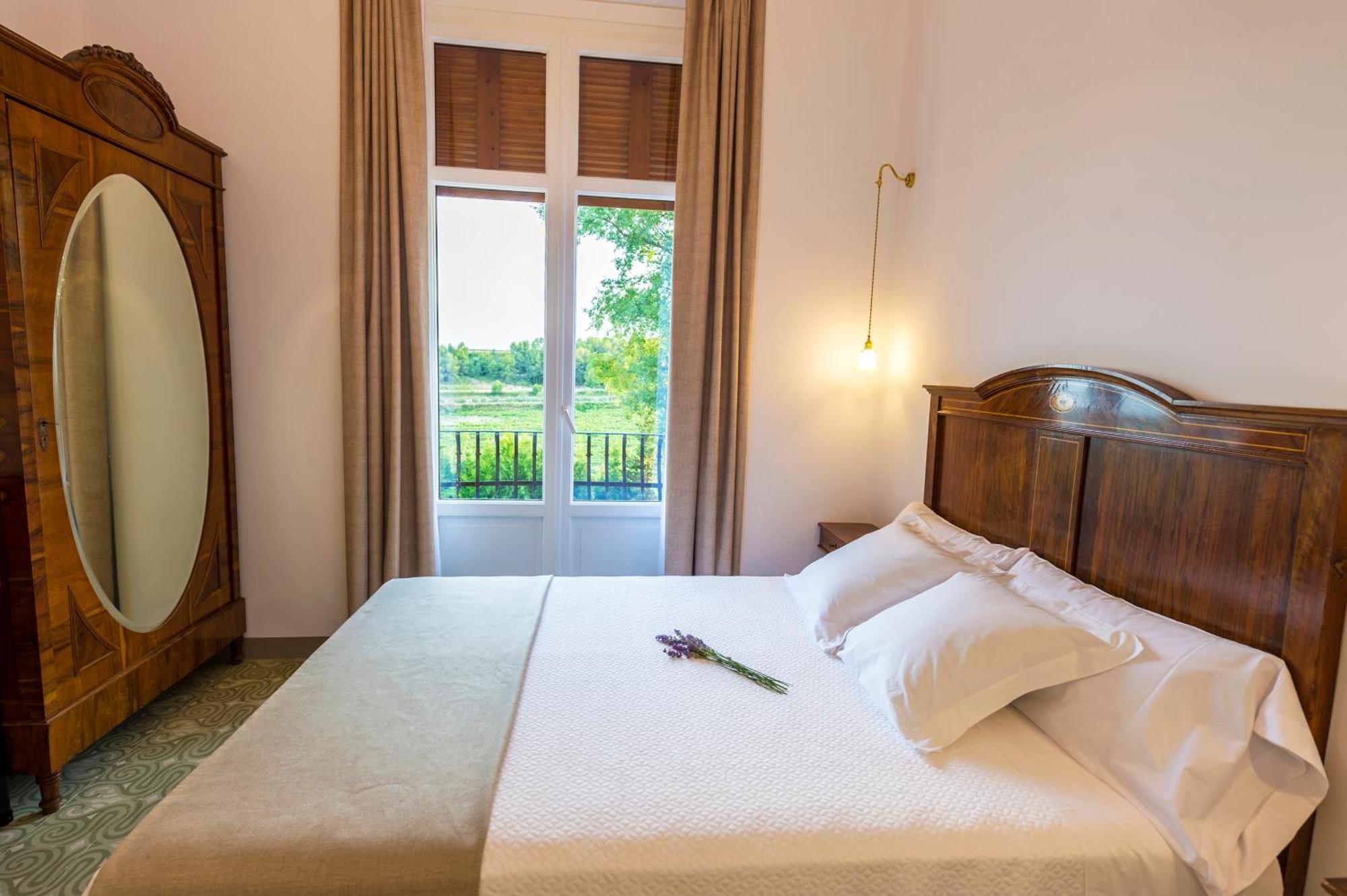 Bolet Casa Modernista Bed & Breakfast Castellvi de la Marca Bagian luar foto